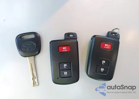 2023 Toyota Tacoma Trd Off Road z USA, uszkodzony, nr VIN 3TMCZ5AN9PM635736